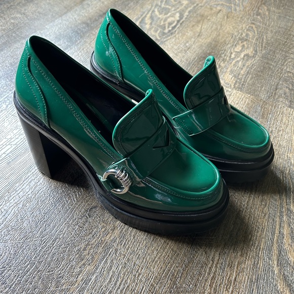 Gianni Bini MAXXWELLE Green Patent Platform Block Heel Loafer w/ornament - Picture 2 of 8